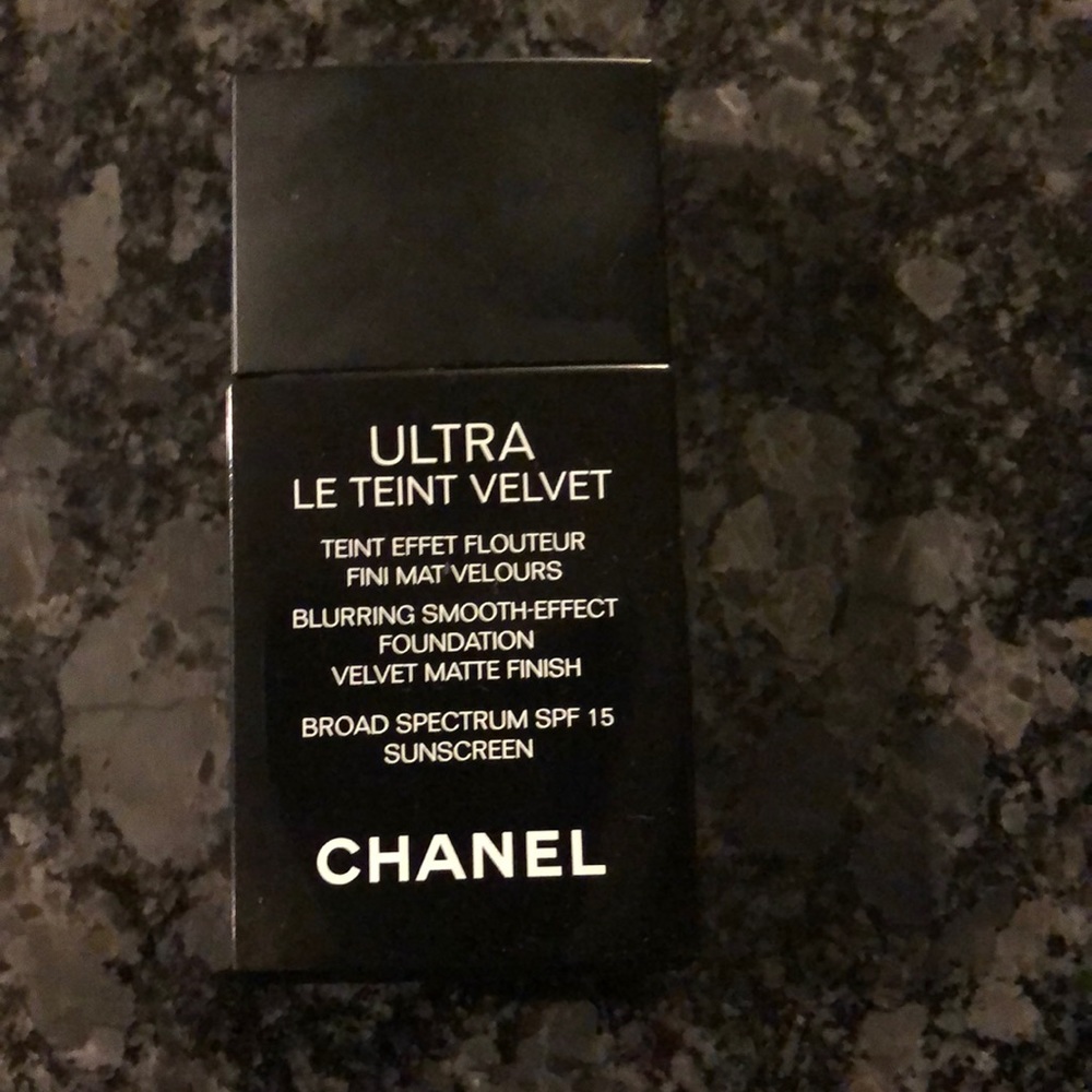 Chanel foundation